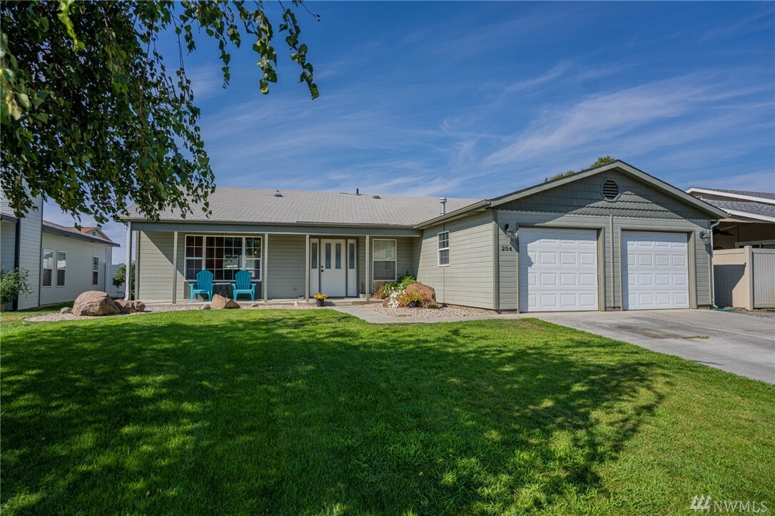 204 E Belair Dr  Moses Lake WA 98837 photo