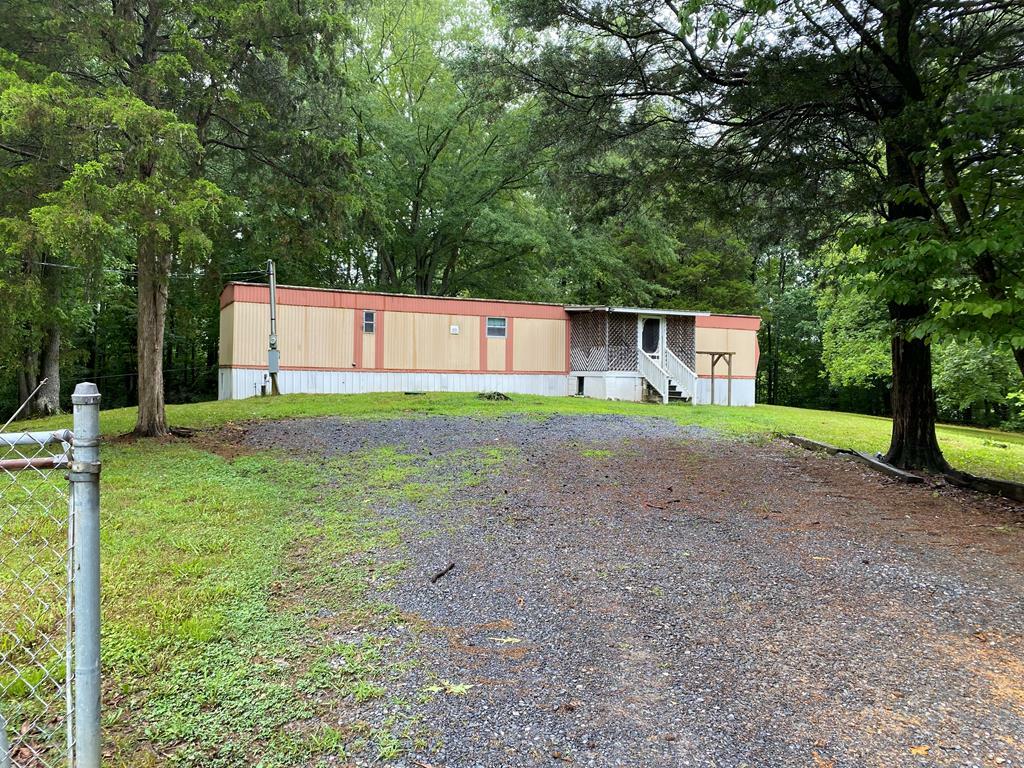 Property Photo:  206 Self Drive  GA 30721 