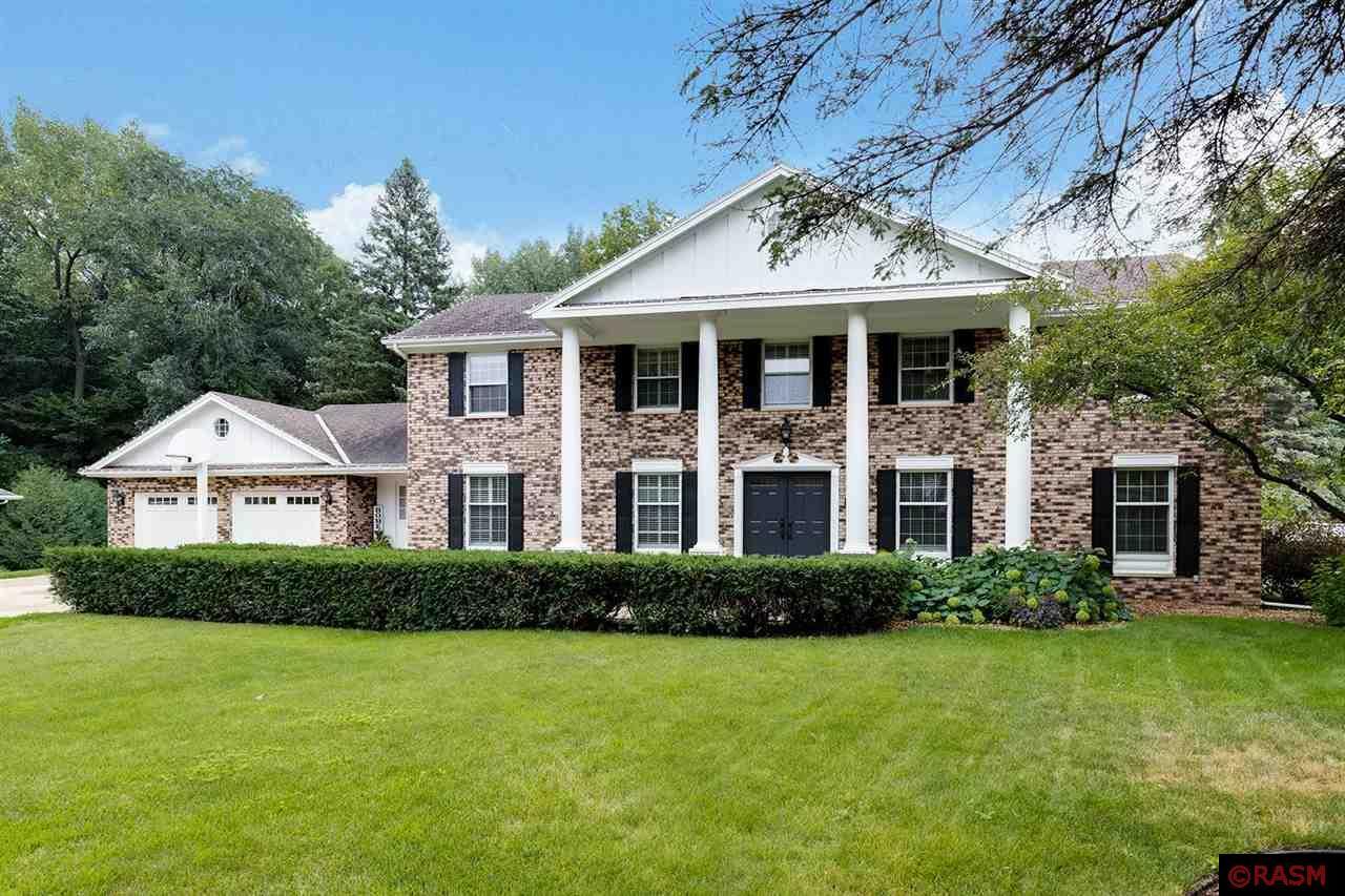 Property Photo: 1024 Oak Terrace Drive MN 56003
