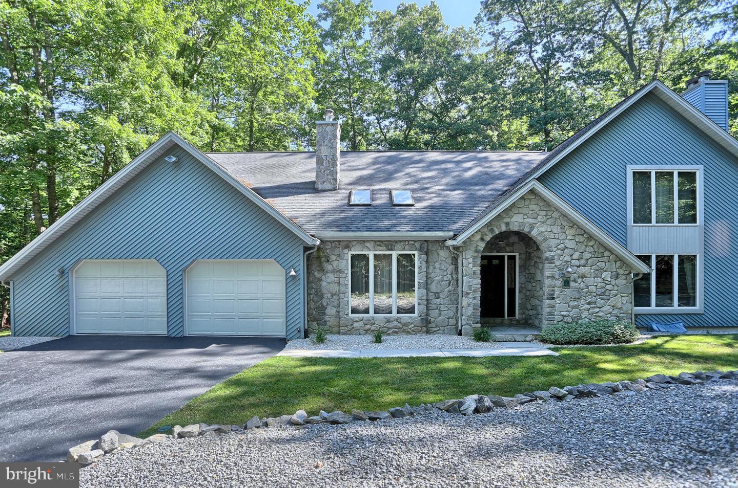 Property Photo: 1364 Kuhn Road PA 17007