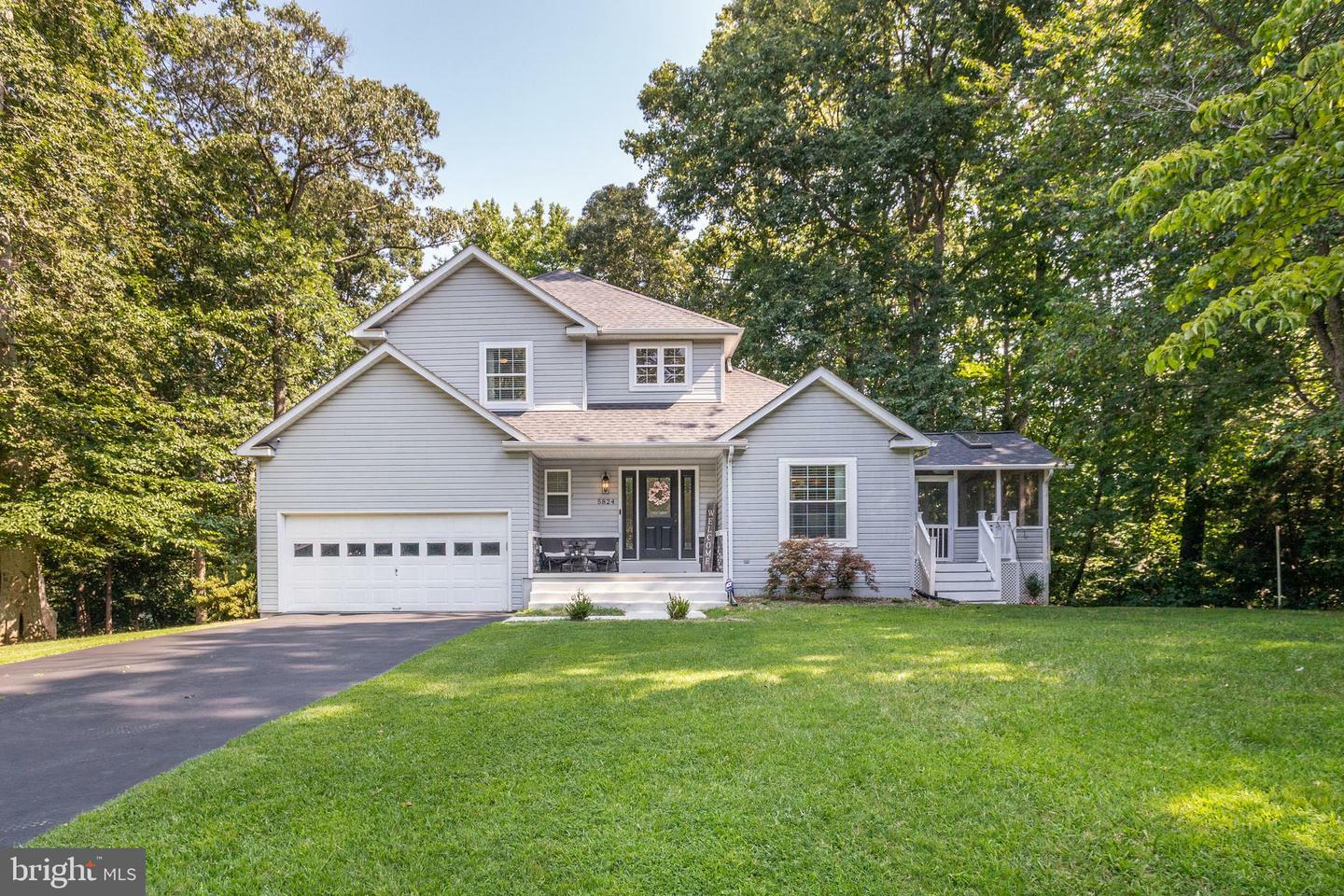 Property Photo:  5824 Magnolia Circle  MD 20685 