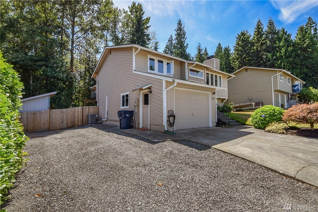 Property Photo:  10320 12th Place SE  WA 98258 