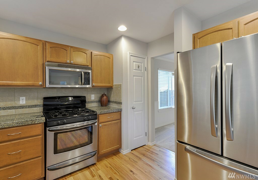 Property Photo: 16421 129th Av Ct E WA 98374