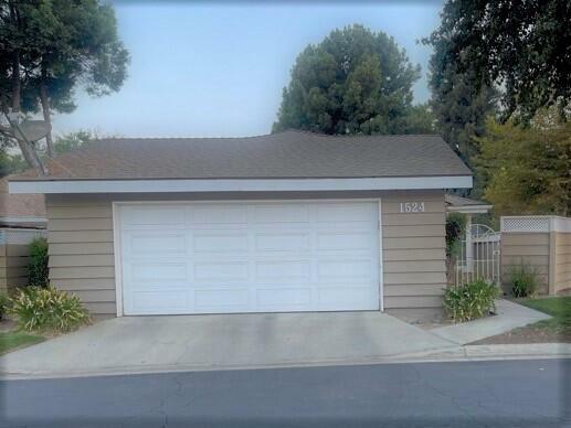 Property Photo:  1524 E Vassar Drive  CA 93292 