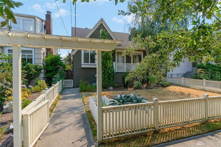 Property Photo:  7542 19th Ave NE  WA 98115 