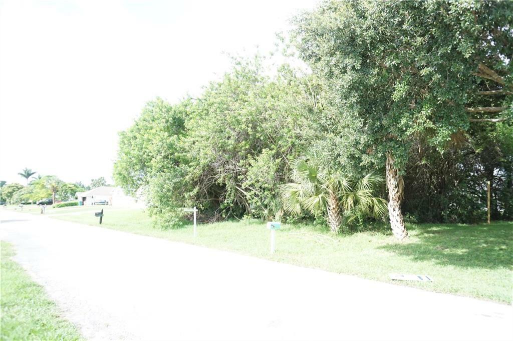 Property Photo:  119 Karrigan Street  FL 32958 