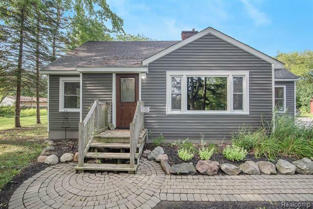 Property Photo: 1108 W Grand Blanc Road MI 48439