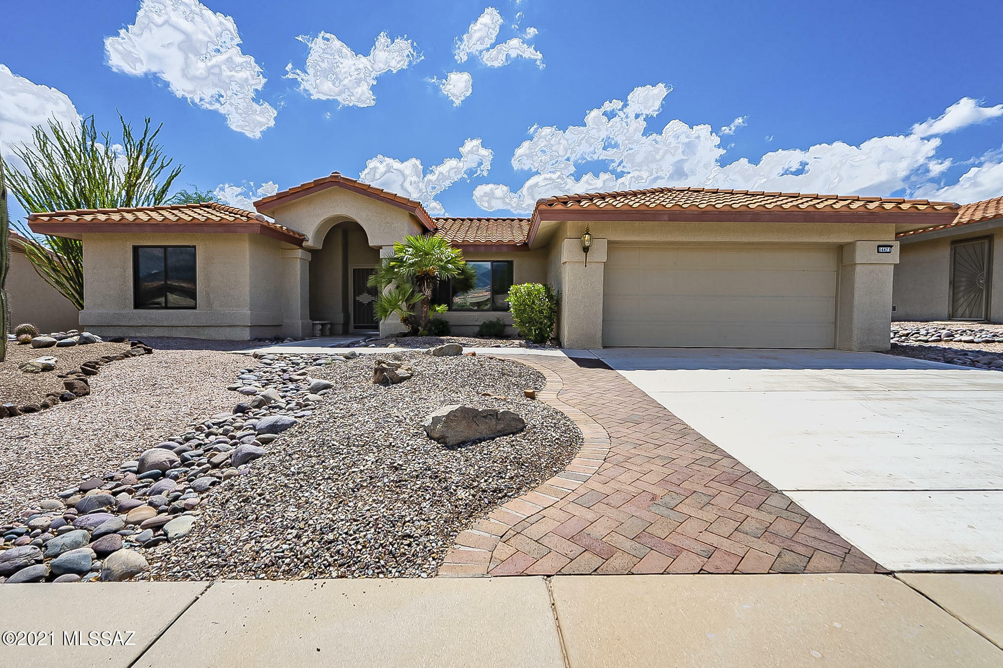 Property Photo:  14471 N Sky Trail  AZ 85755 