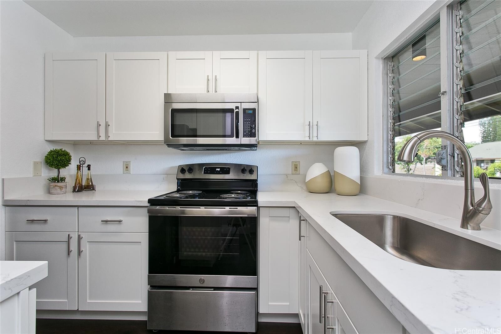 Property Photo:  1205 Ala Alii Street 78  HI 96818 