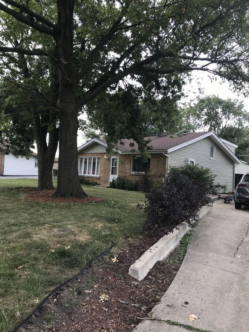 Property Photo:  5421 Aimee Court  IL 60452 