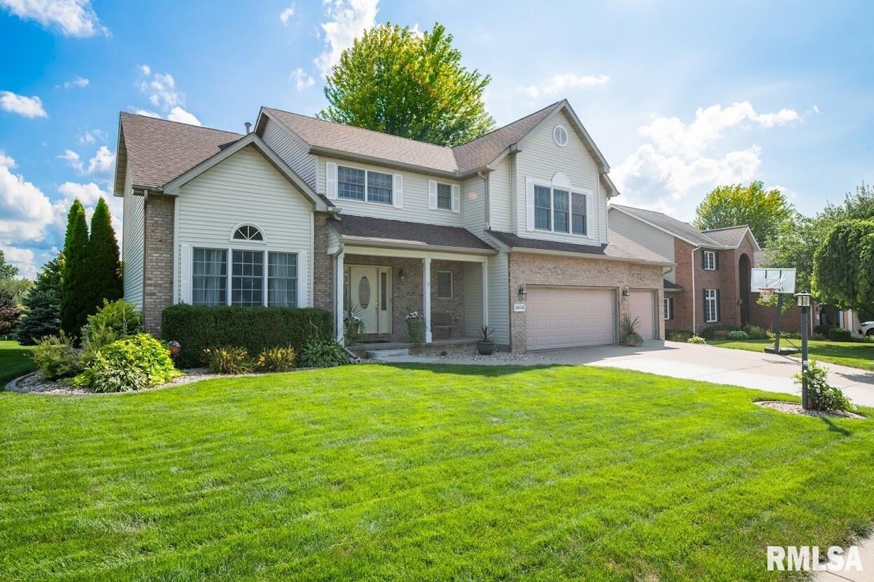 Property Photo:  2404 W Monica  IL 61525 