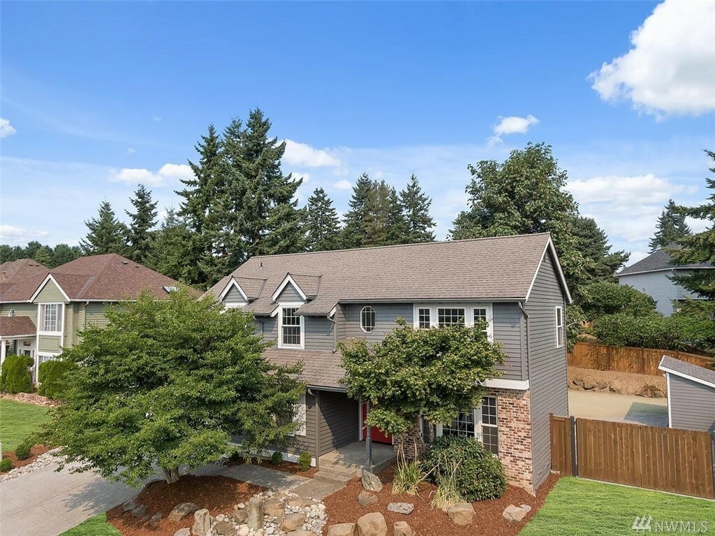 Property Photo: 21208 103rd Ave SE WA 98031
