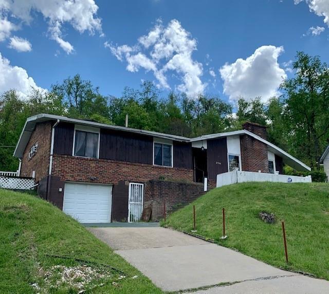 Property Photo:  206 Columbia Ave  PA 15235 