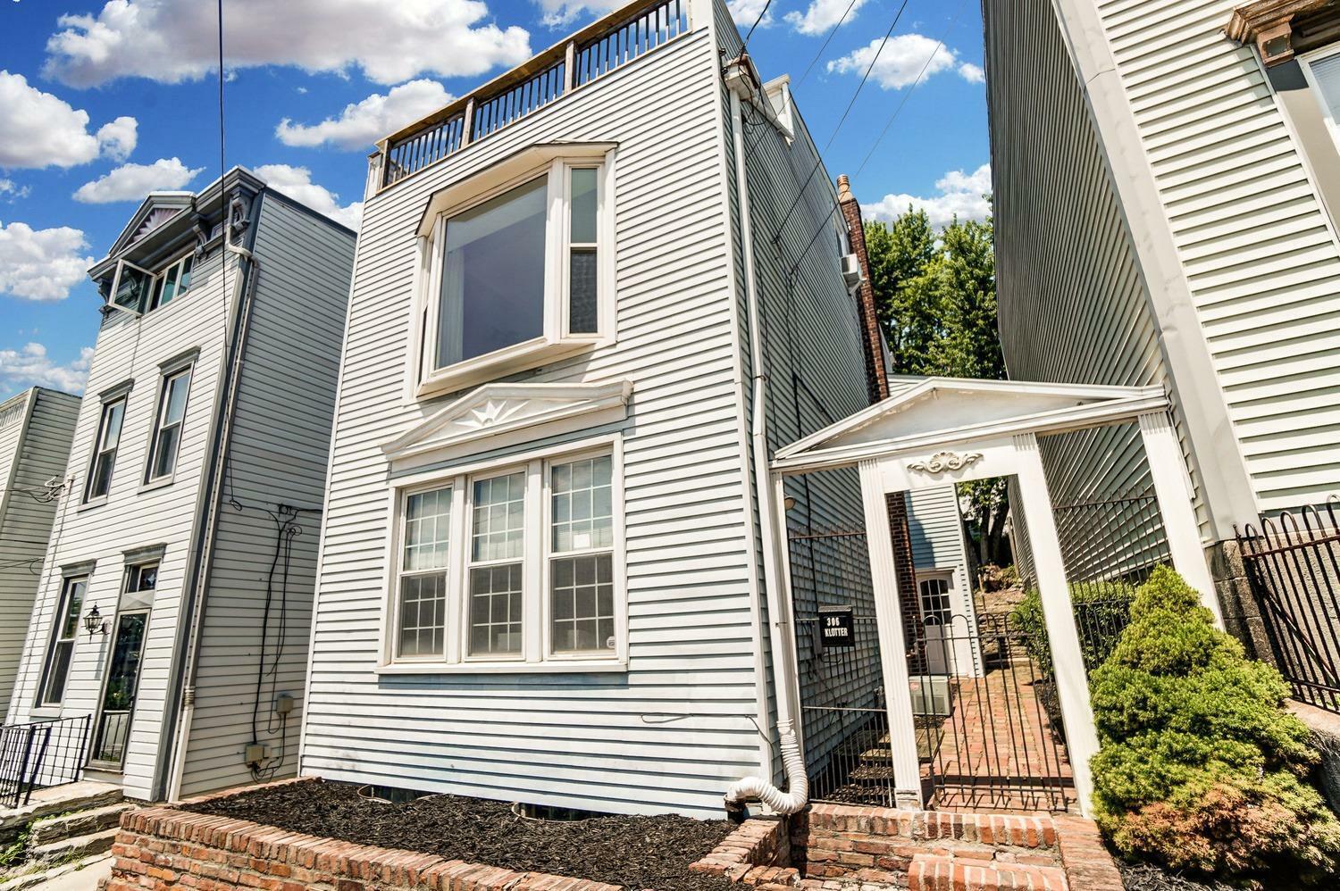 Property Photo: 306 Klotter Ave OH 45219
