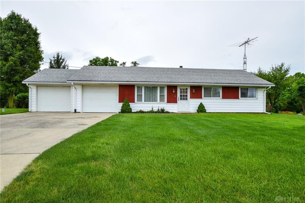 Property Photo: 7675 E Singer Road OH 45424