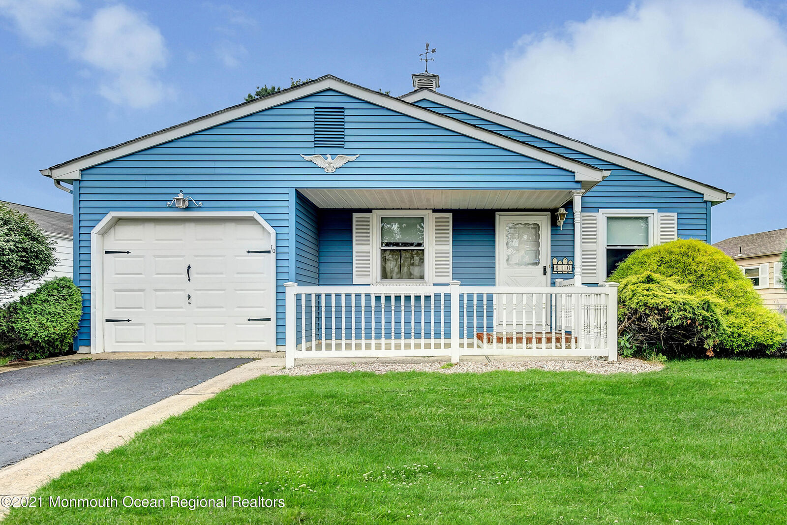 Property Photo:  10 Inverell Drive  NJ 08757 