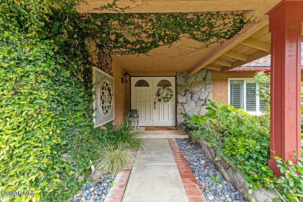 Property Photo:  4053 Patrick Henry Place  CA 91301 