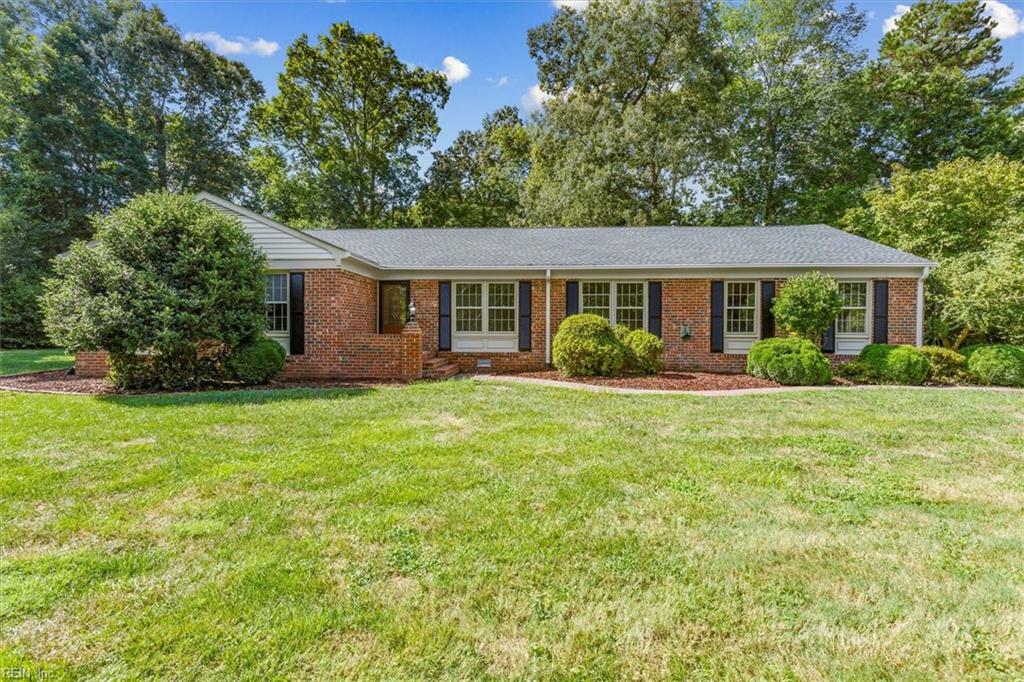 Property Photo:  102 Northpoint Drive  VA 23185 