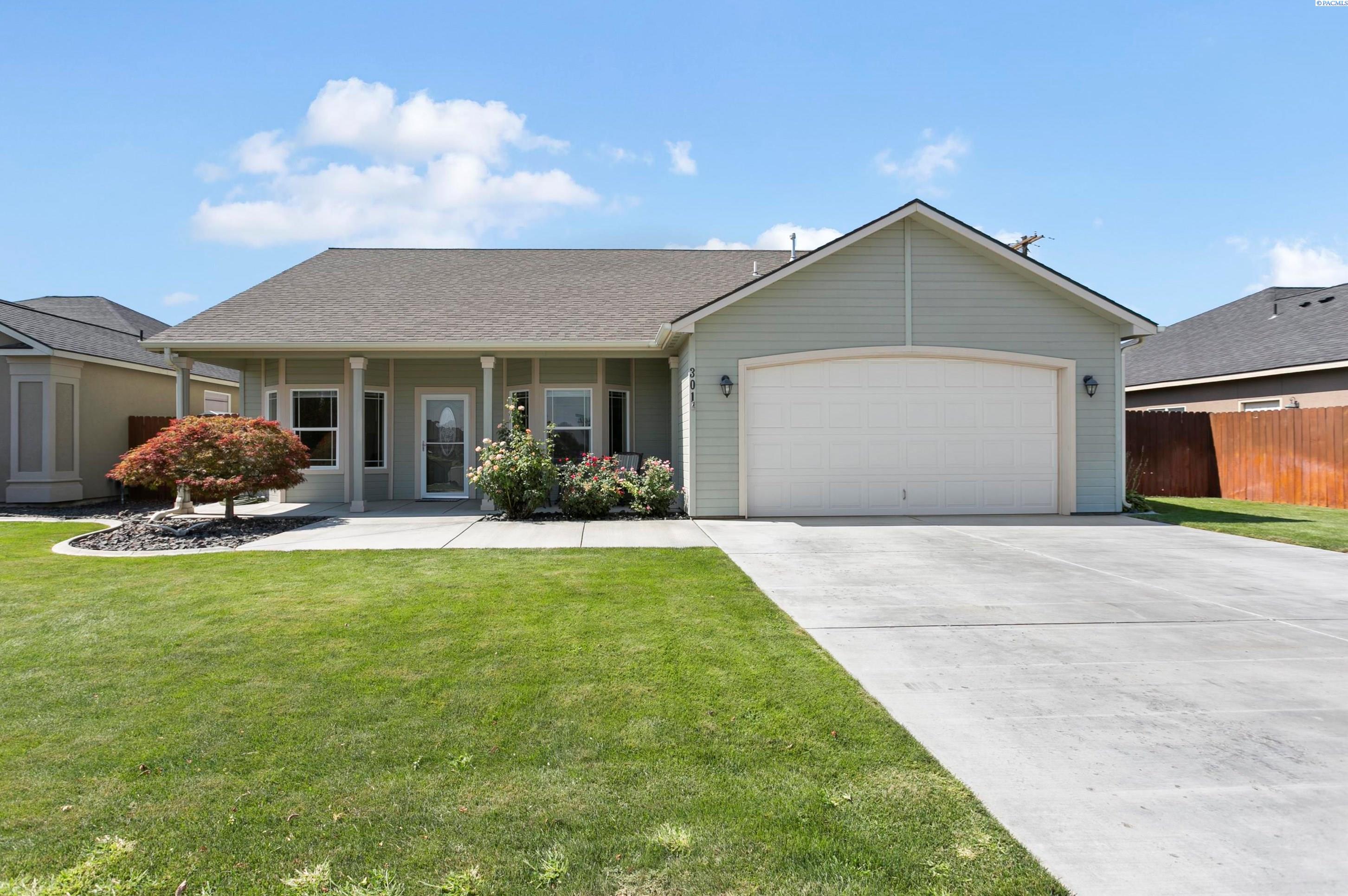 Property Photo: 301 N Quebec St. WA 99336-5095