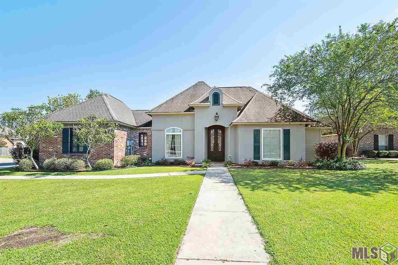 Property Photo:  18078 Manning Rd  LA 70769 