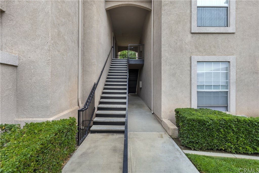 Property Photo:  375 Central Avenue 143  CA 92507 