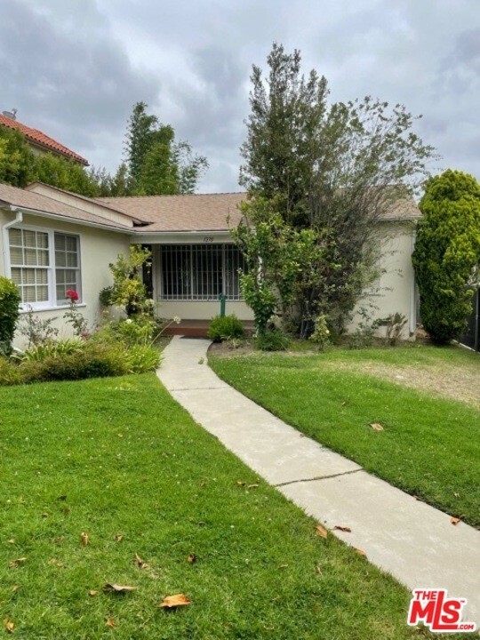 1270 S Bedford Drive A  Los Angeles CA 90035 photo