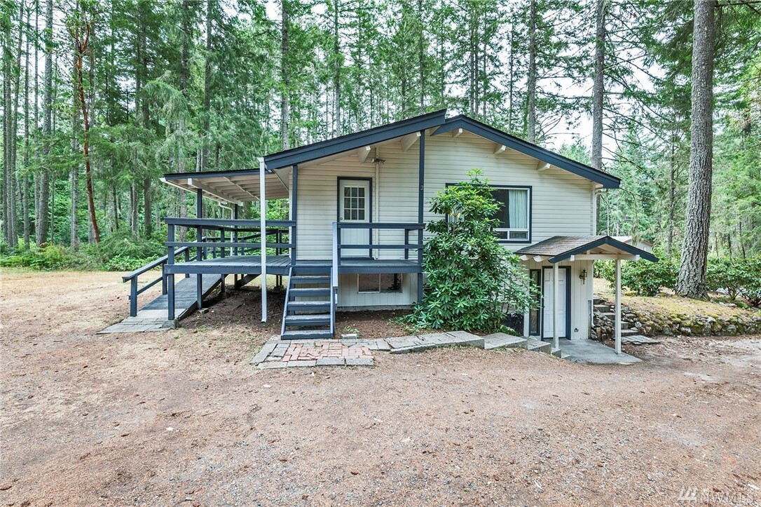 Property Photo:  11817 Country Club Dr  WA 98303 