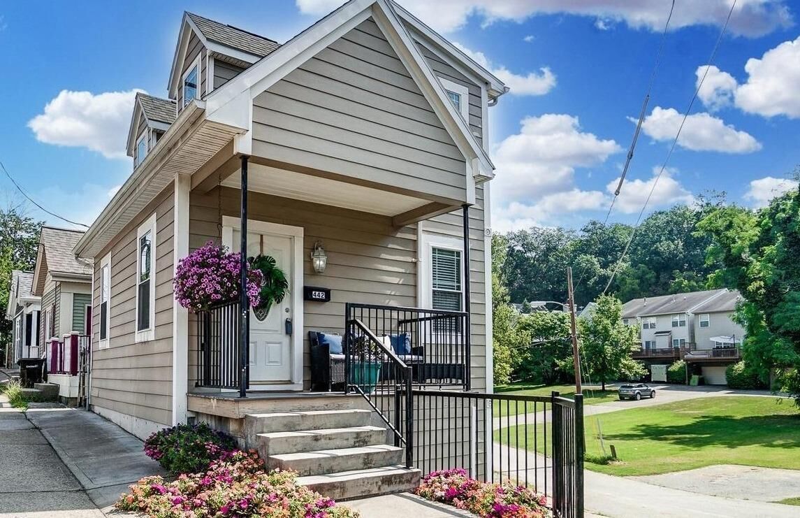 Property Photo:  442 Delta Ave  OH 45226 