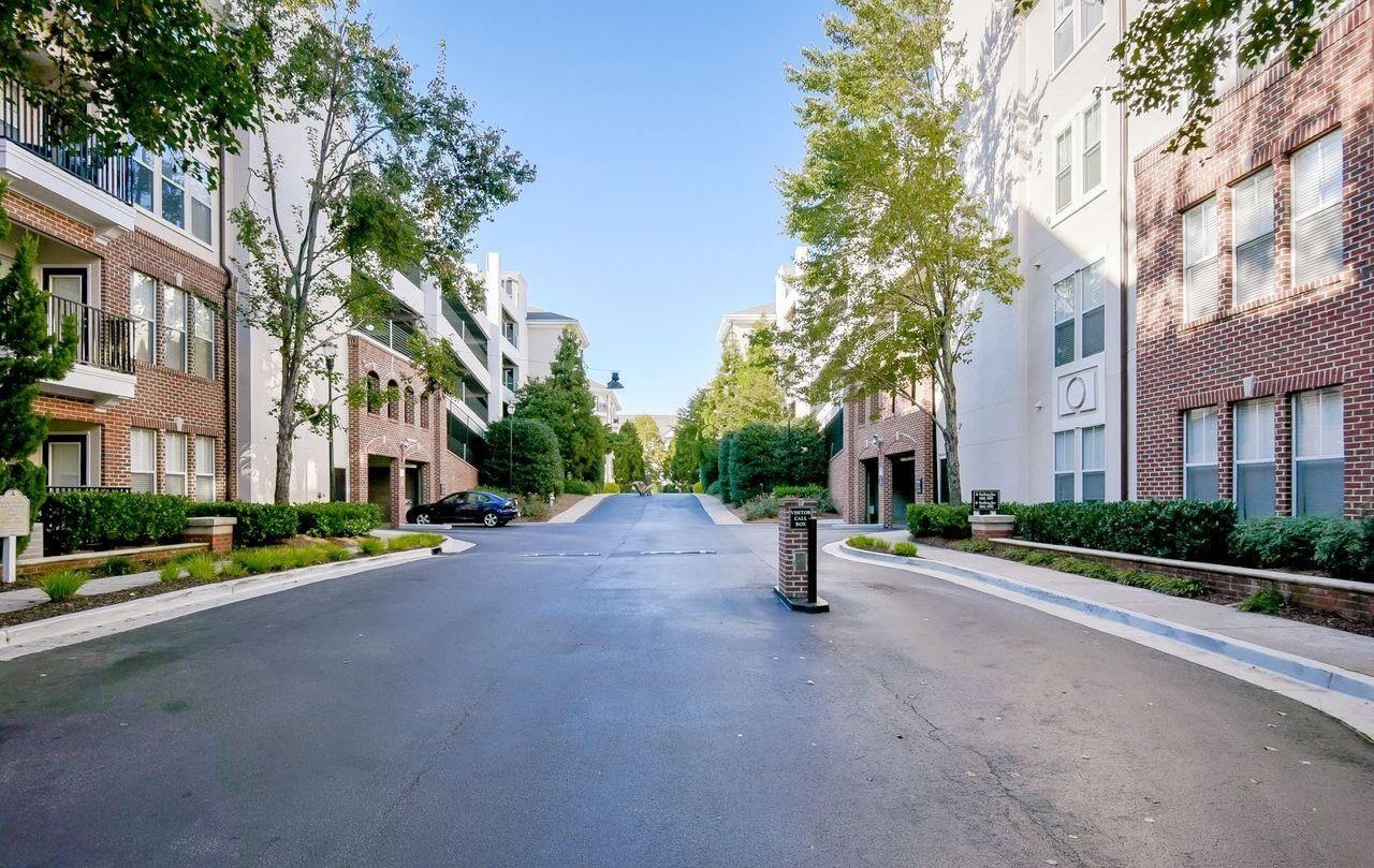 Property Photo:  1850 Cotillion Drive 1102  GA 30338