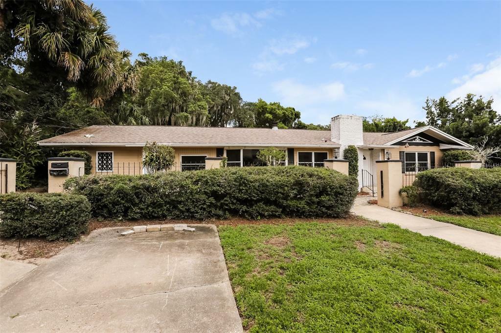 Property Photo:  118 N Grandview Street  FL 32757 