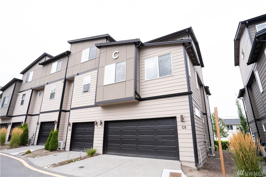 Property Photo:  3230 148th St SW C5  WA 98087 