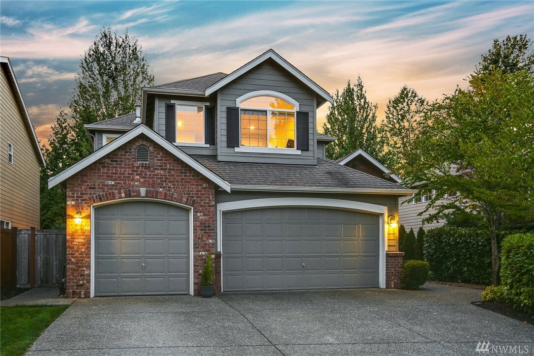 Property Photo: 913 272nd Place SE WA 98075
