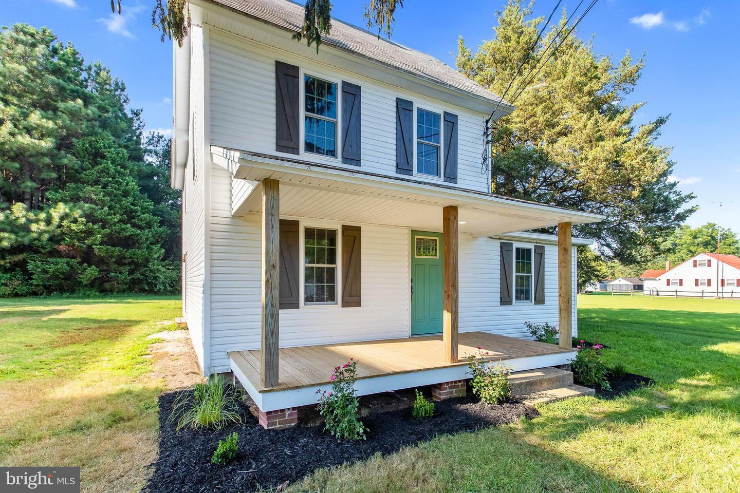 Property Photo:  413 Railroad Avenue  MD 21837 