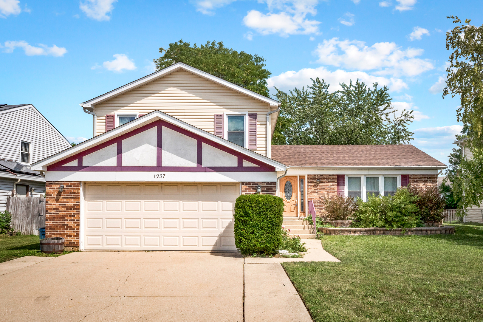 Property Photo: 1937 Harvest Lane IL 60139