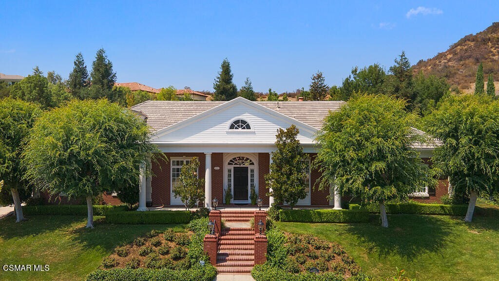 Property Photo:  113 Hampstead Court  CA 91361 