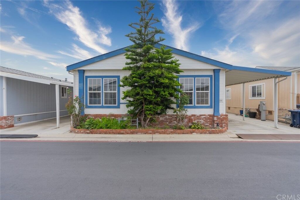 Property Photo:  21851 Newland Street 50  CA 92646 
