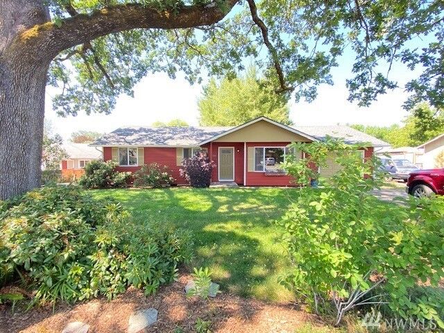 Property Photo: 591 SW 19th St WA 98532