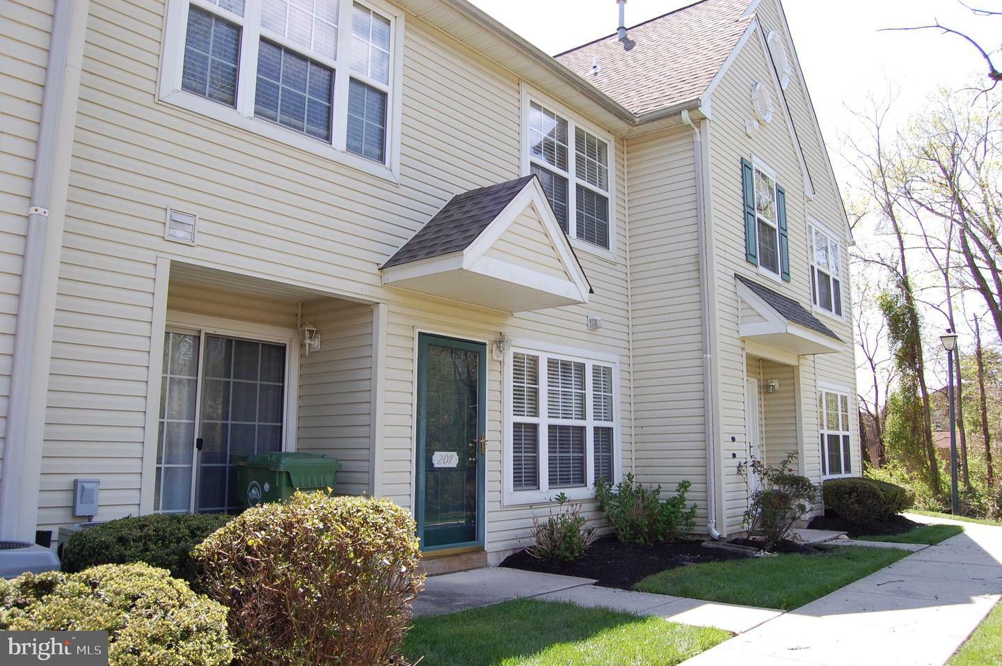 Property Photo:  207 Quay Court  NJ 08065 