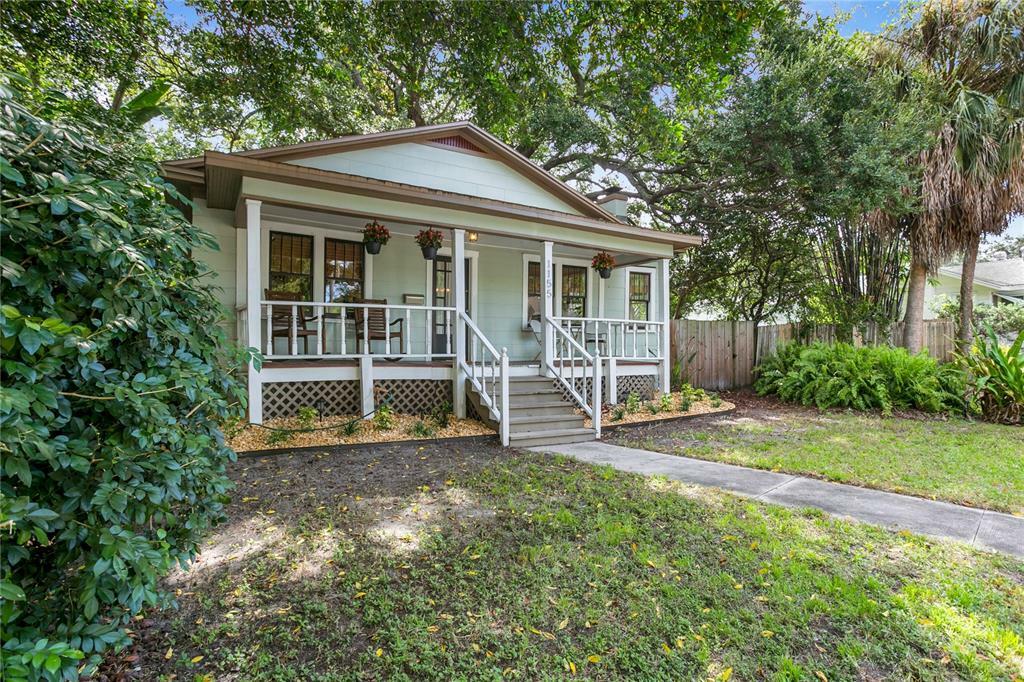 Property Photo:  1155 Crescent Lake Drive  FL 33701 