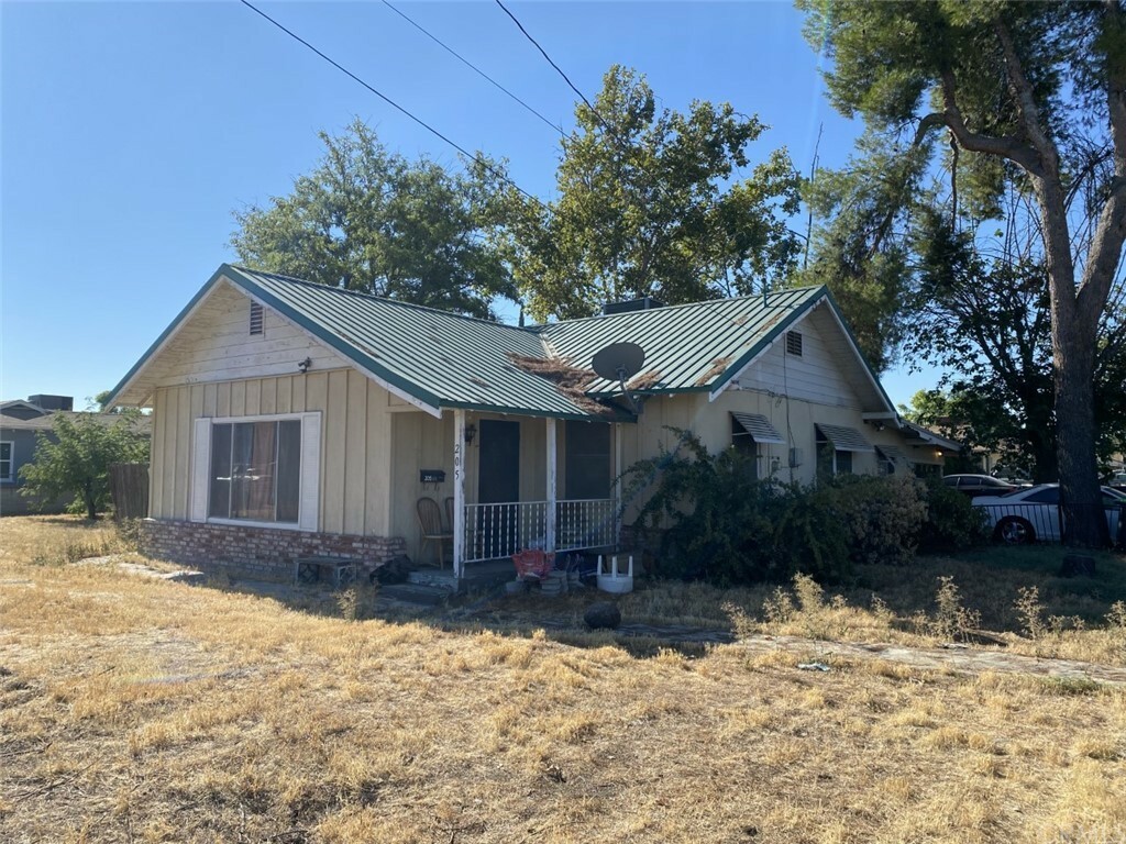 Property Photo:  205 E Mayberry Avenue  CA 92543 