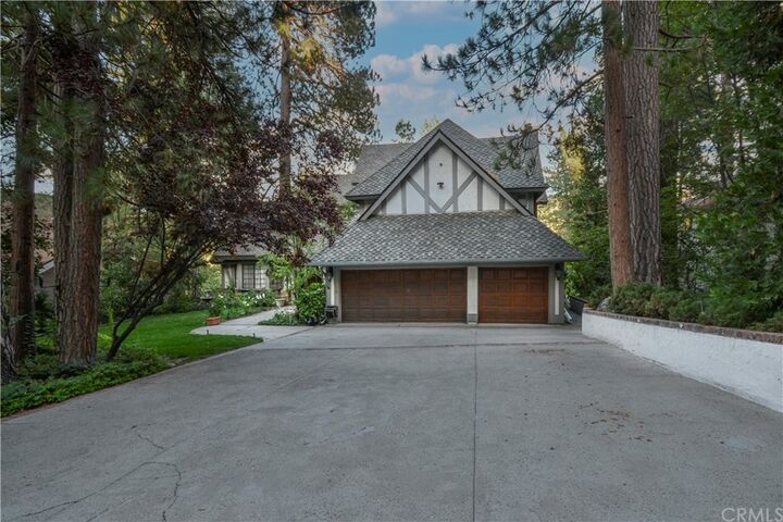 Property Photo: 399 Riviera Drive CA 92352