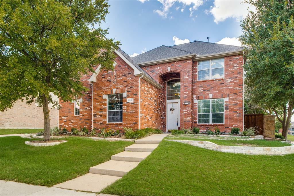 Property Photo:  8913 Red Oaks Drive  TX 75072 