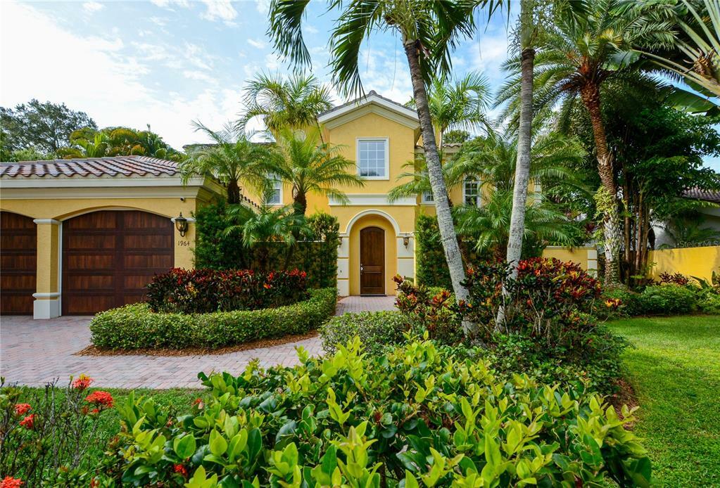 Property Photo: 1964 Datura Street FL 34239