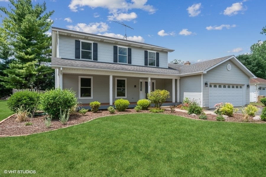 Property Photo: 480 West Trail IL 60030