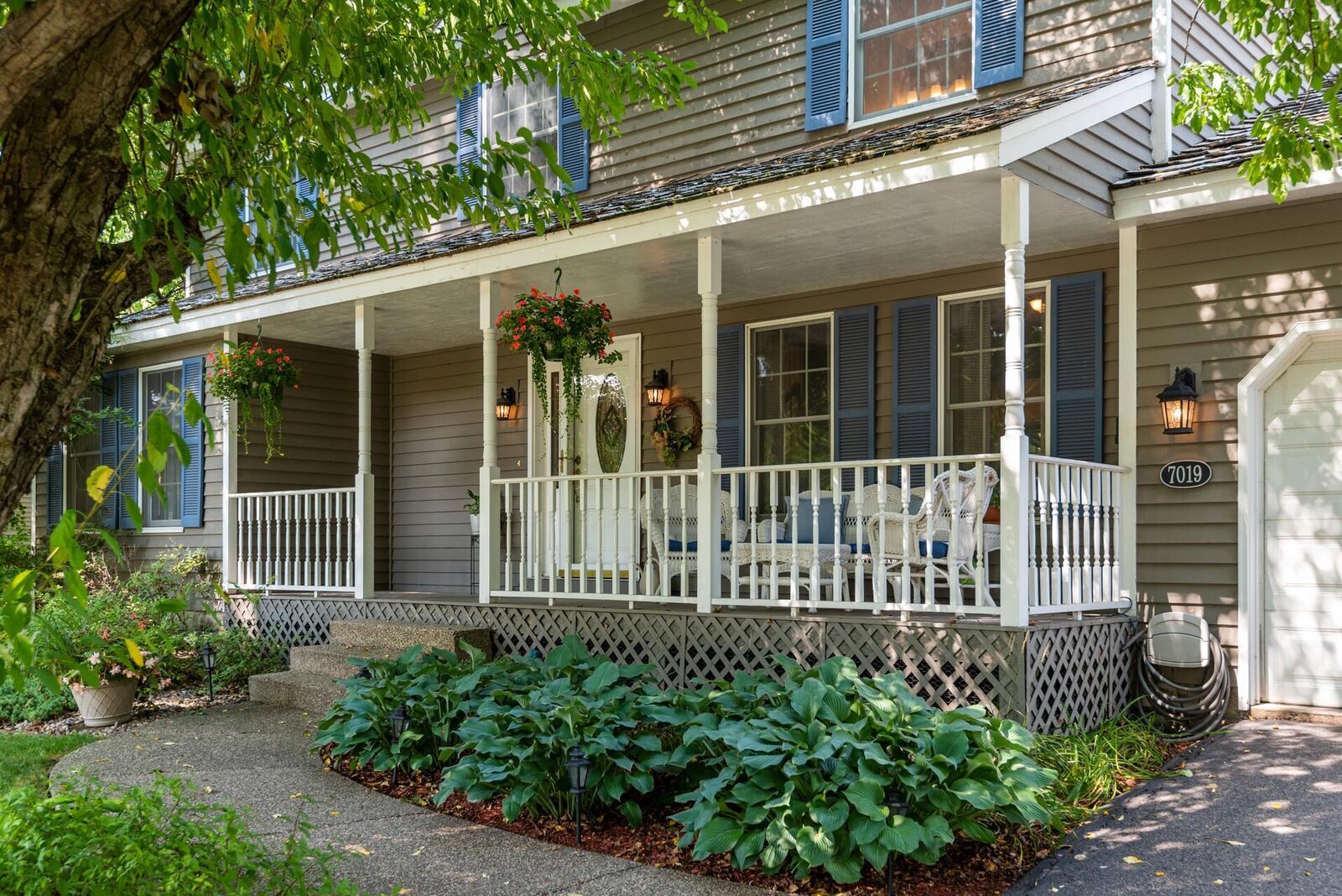 Property Photo: 7019 Cheyenne Trail MN 55317