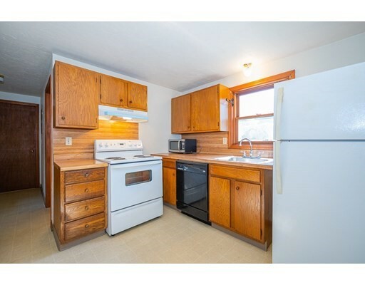 Property Photo:  124 Charlton St A  MA 01540 