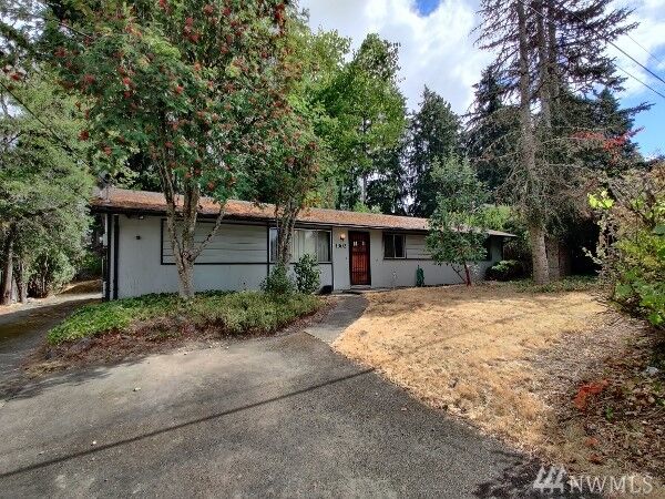 Property Photo:  1302 NE Merkel St NE  WA 98516 