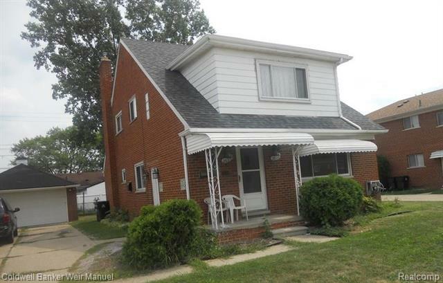 Property Photo:  26260 Pinehurst Street  MI 48066 