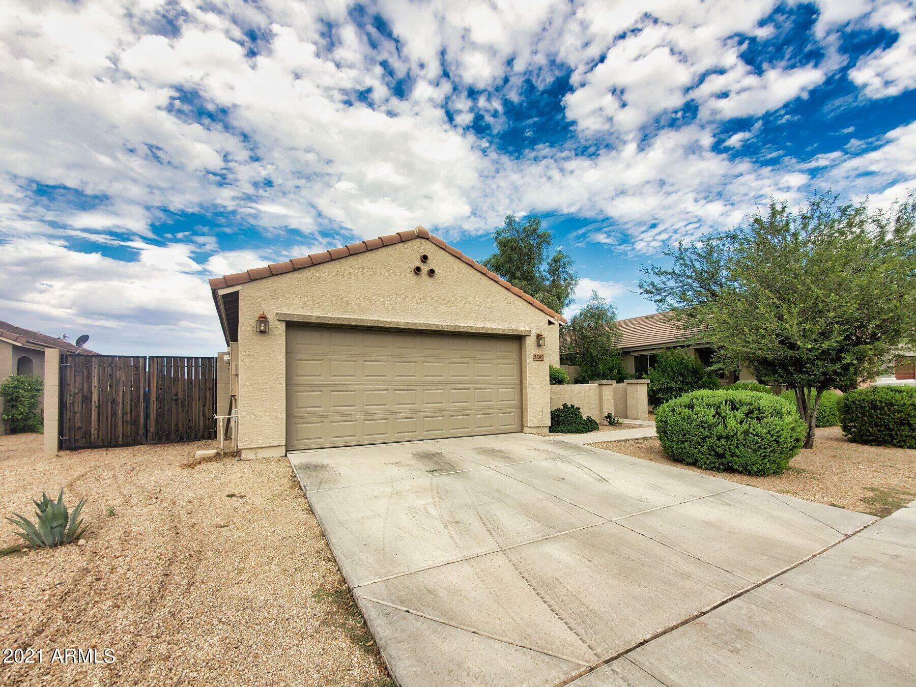 Property Photo:  2292 S 238th Lane  AZ 85326 