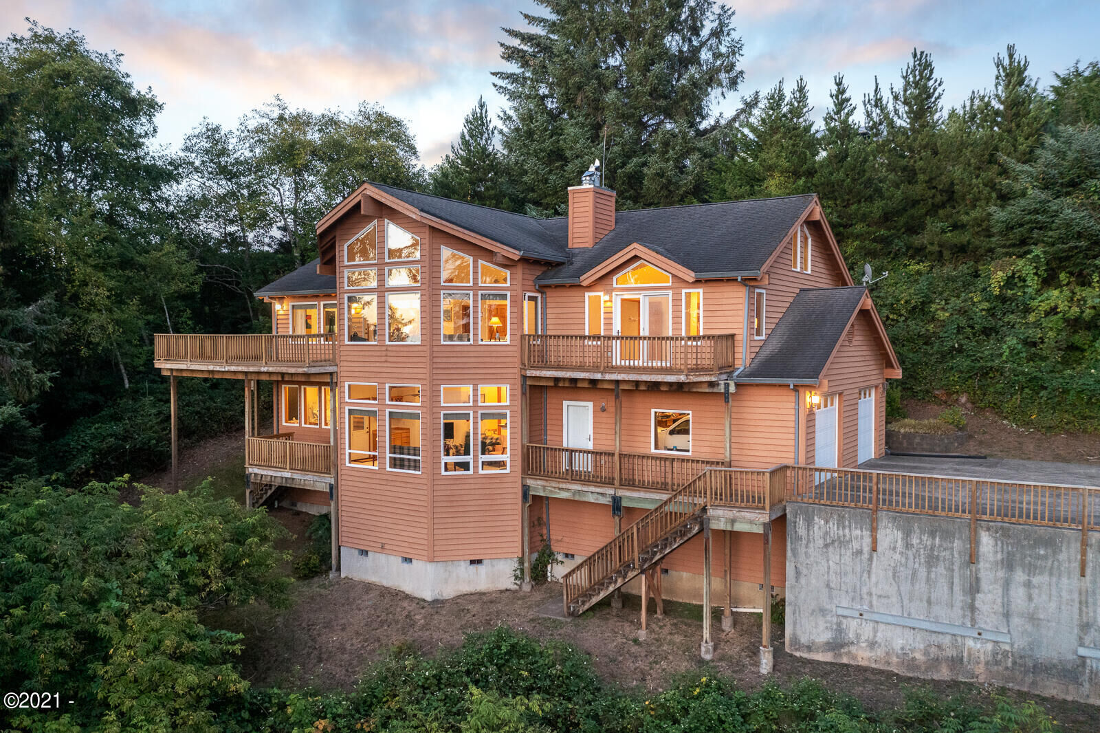 Property Photo: 35400 Salal Lane OR 97135